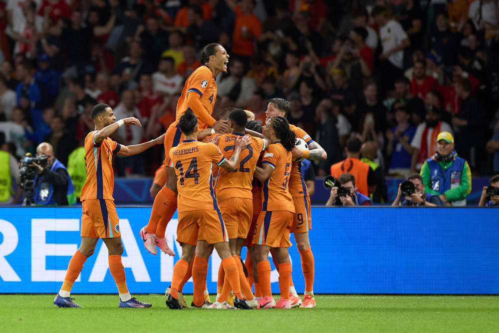 欧洲豪门风头一时，豪强交锋争夺胜利