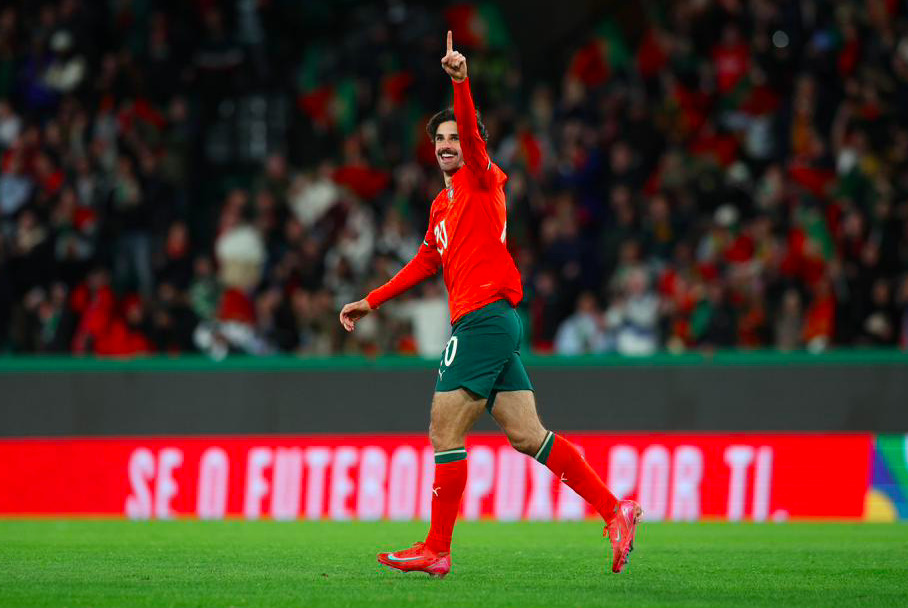 包含斯洛文尼亚队在比赛中实现绝杀,成功晋级欧洲国家杯的词条 包含斯洛文尼亚队在比赛中实现绝杀,成功晋级欧洲国家杯的词条