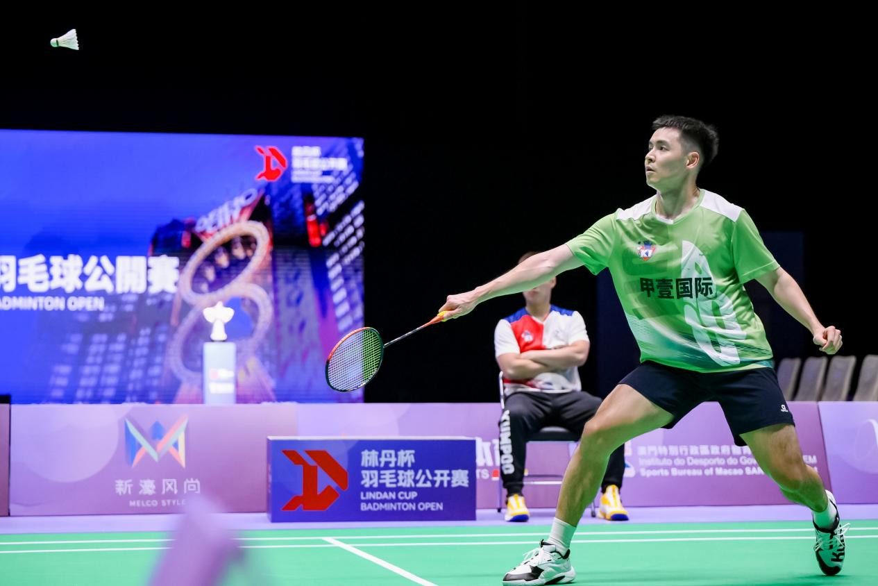 包含马来西亚羽毛球队完胜韩国羽毛球队，林丹绝境逆转的词条