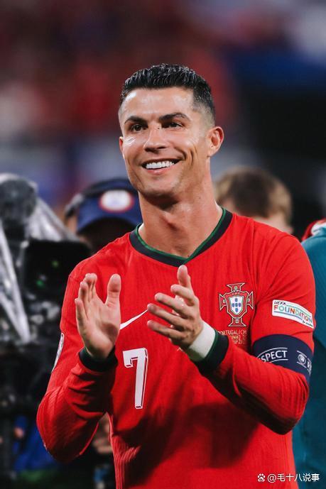 摩洛哥强势瑞士，C罗打破历史纪录