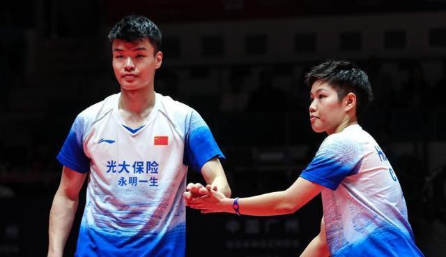 关于中国队碾压马来西亚队，黄鸭组合刷新纪录的信息