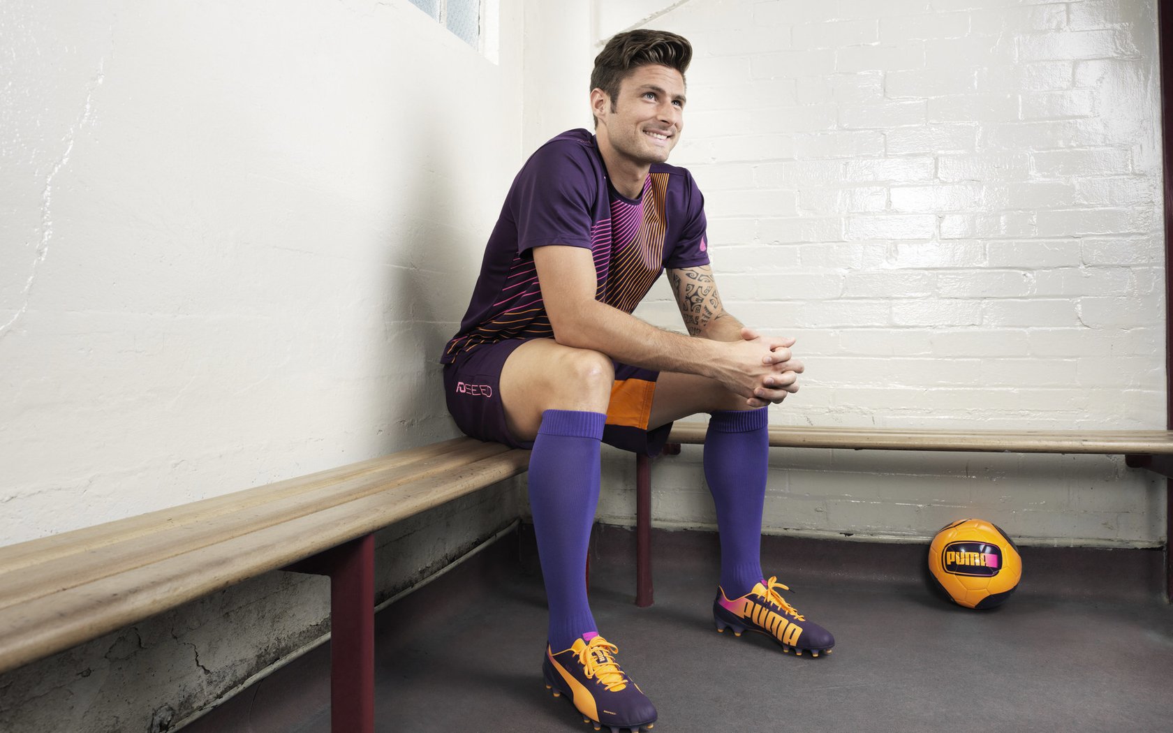 巴拉圭淘汰法国，马丁内利成为关键先生