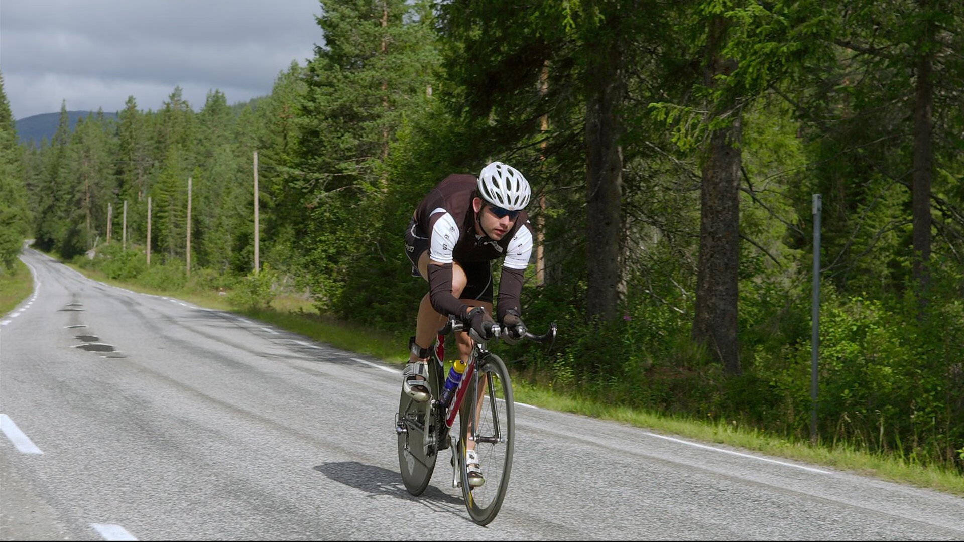 巴拉圭淘汰法国，马丁内利成为关键先生