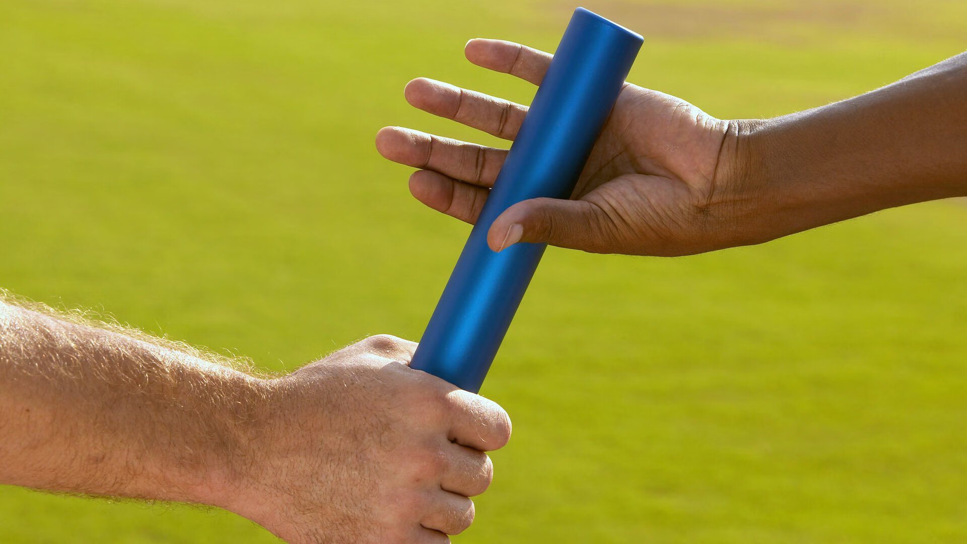 库里式个人英雄主义与团队压制力，从勇士到广东的胜利哲学