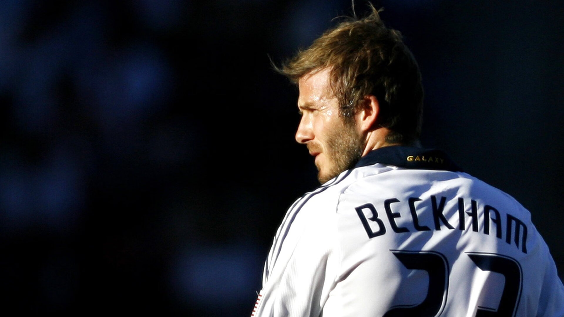 安赛龙惊艳四座技压群雄，日本队轻取泰国队展团队实力